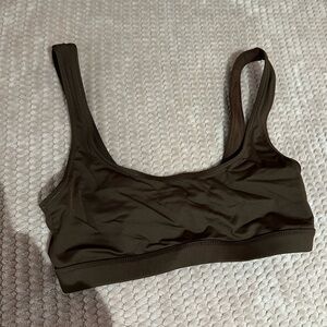 (NEVER WORN) SKIMS brown scoop bikini top (SIZE: small)
